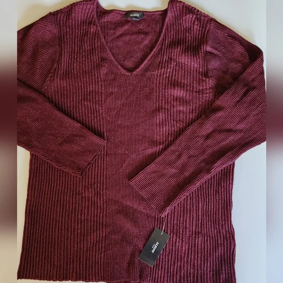 NWT Alfani Plus Women's V-Neck Ribbed Metallic Sweater - Picture 1 of 13